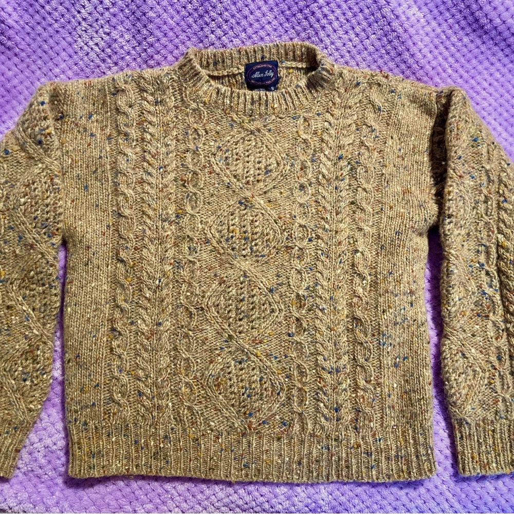 Vintage Allen Solly 100% wool sweater. Size Small.